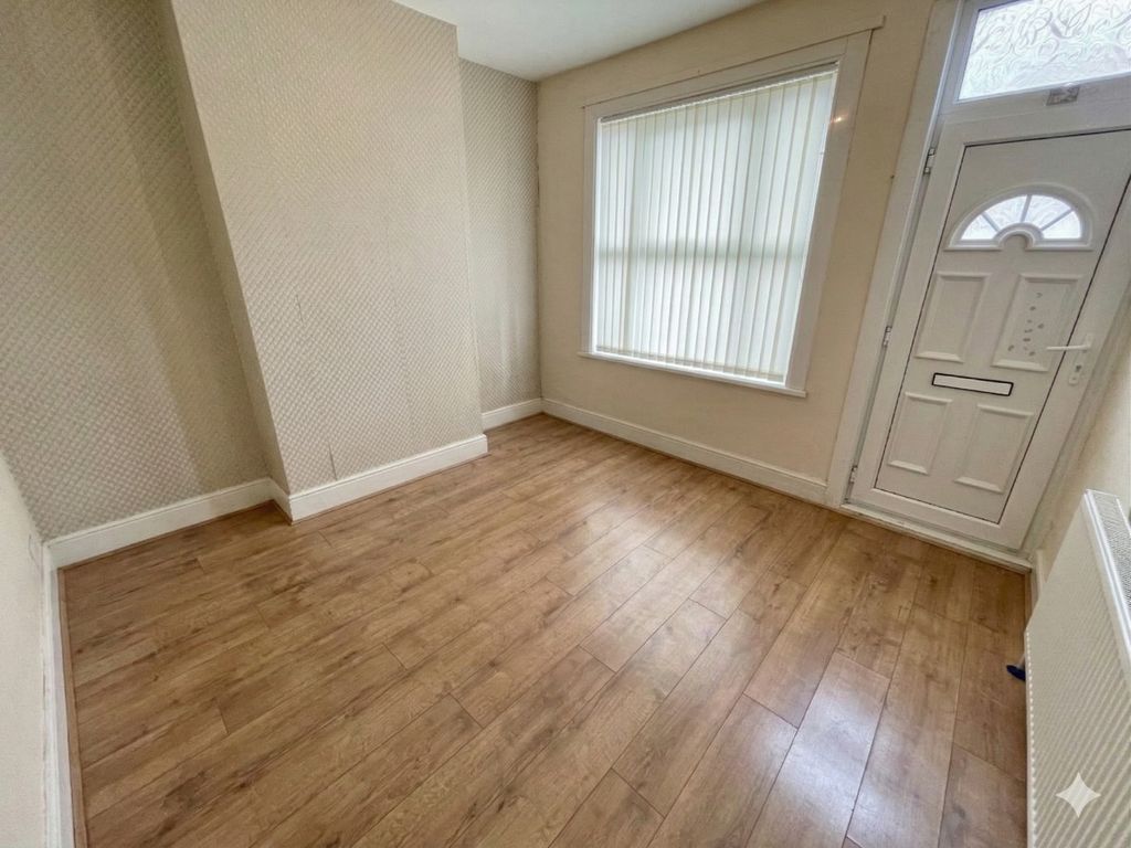 Property photo 3 of 8 5114652