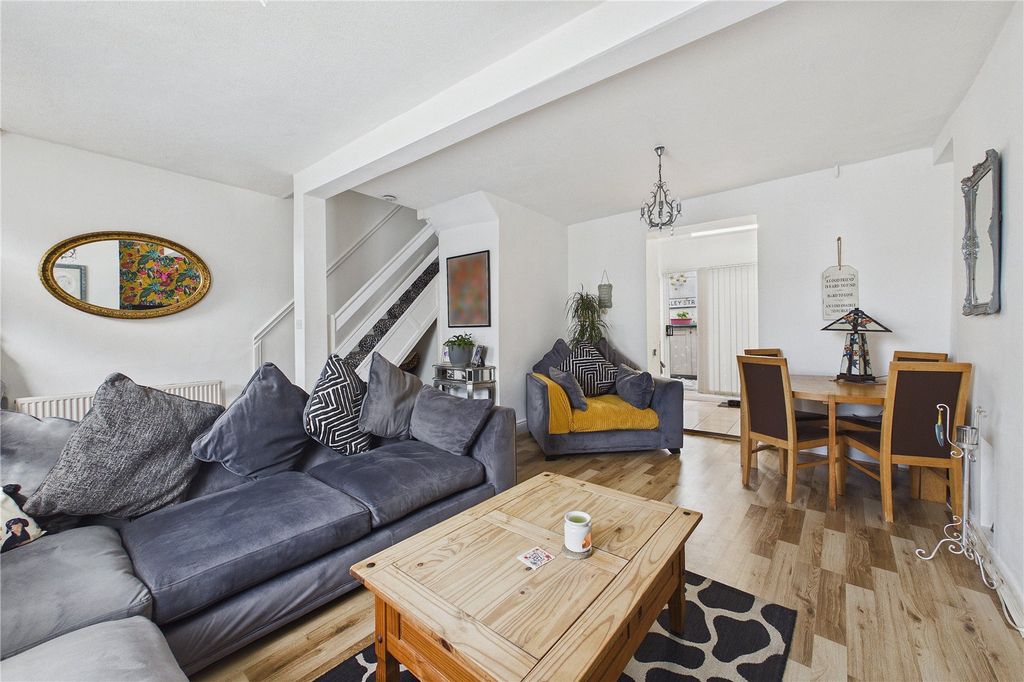 Property photo 3 of 11 Picture No. 01