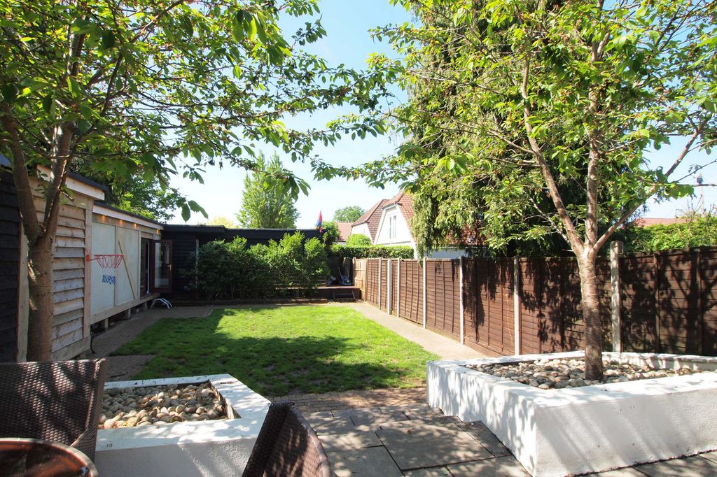 Property photo 2 of 31