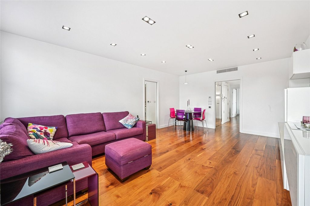 Property photo 3 of 10 Reception Room