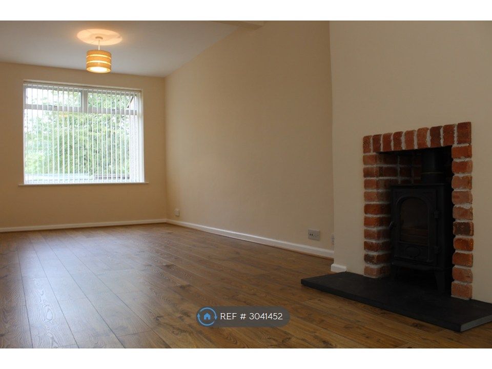 Property photo 3 of 11 Dining Area