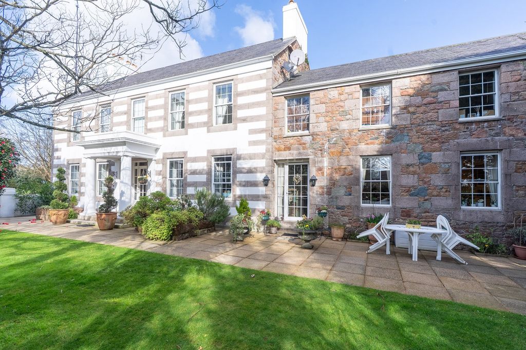 Property photo 2 of 31 Not Specified