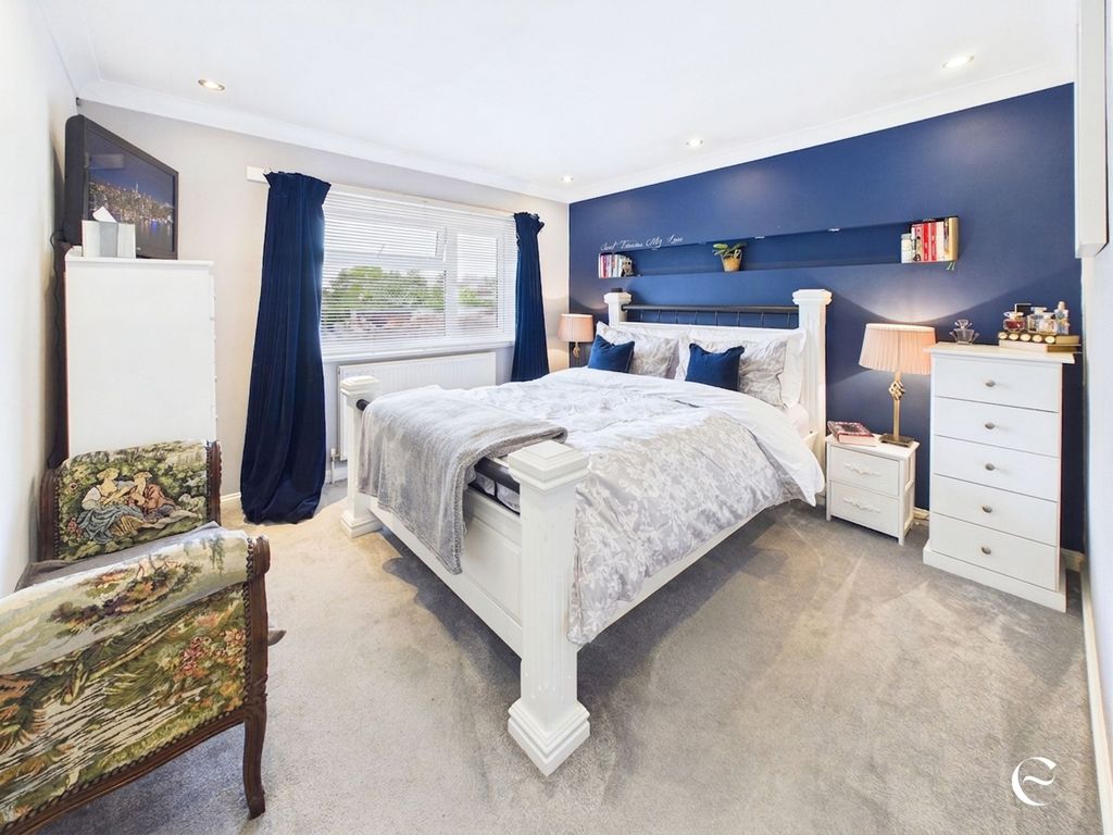 Property photo 3 of 21 Principal Bedroom