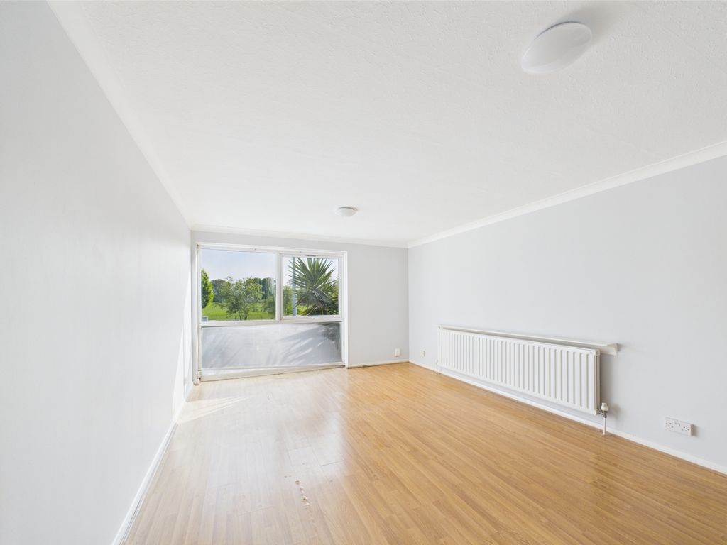 Property photo 1 of 8 Cam03750G0-Pr0049-Still006