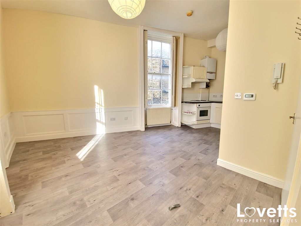 Property photo 2 of 9 Living Room