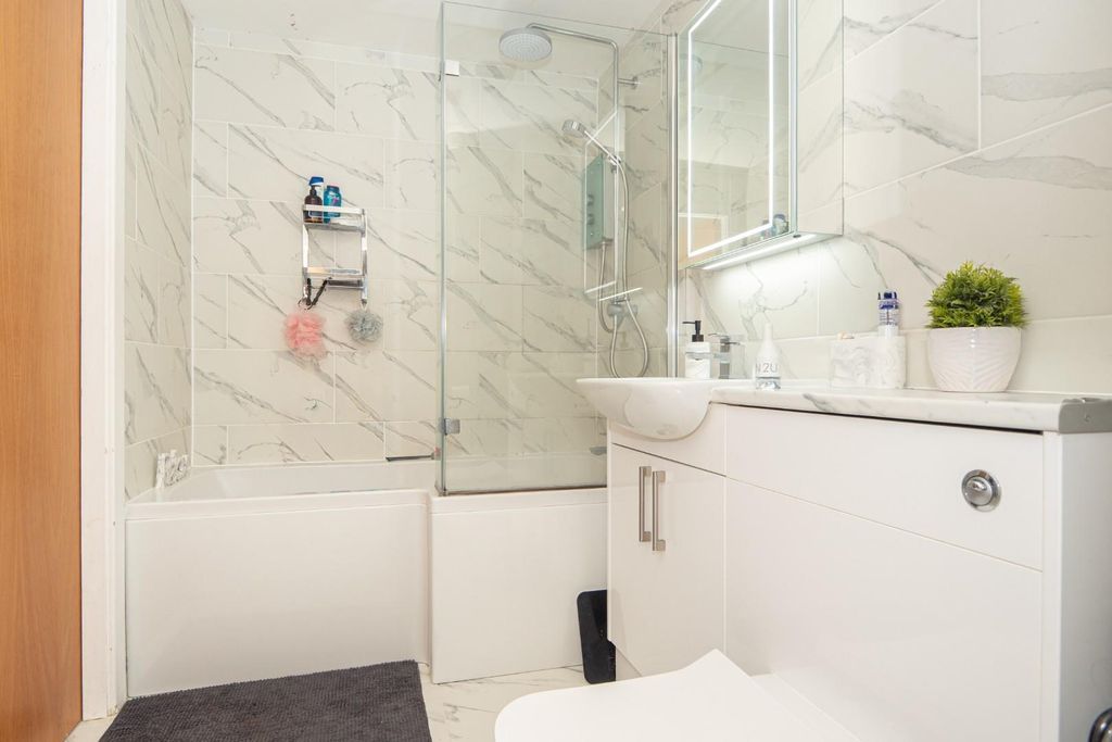 Additional image 5 of 2 bed flat for salePavilion Close, Stanningley, Pudsey LS28