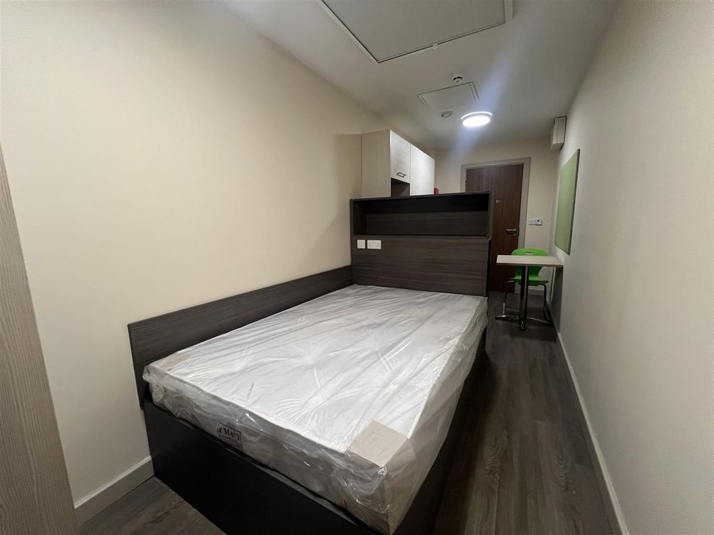 Property photo 3 of 8 Tempimageqrbkgu.Jpg