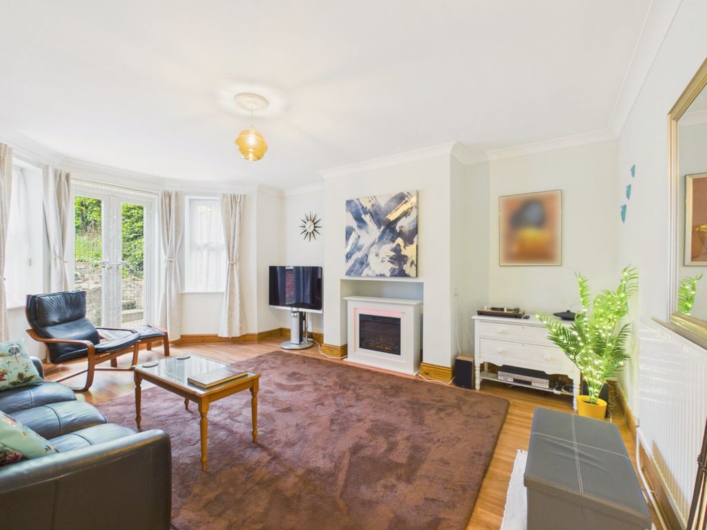 Property photo 2 of 33 5142654