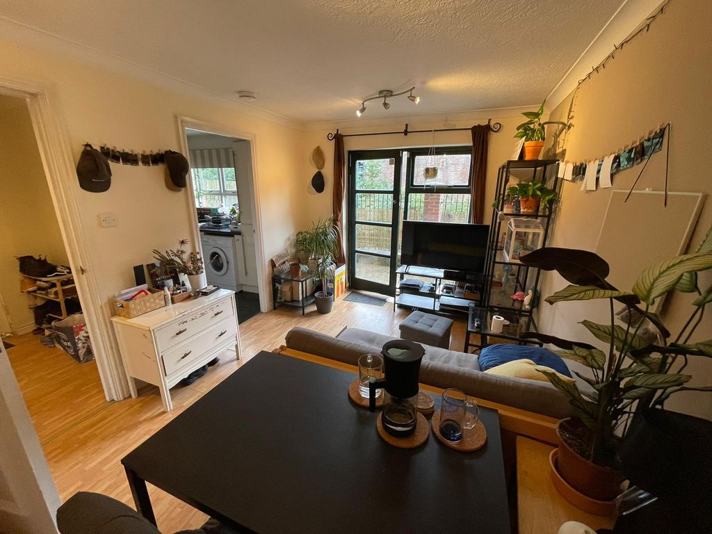 Property photo 3 of 8
