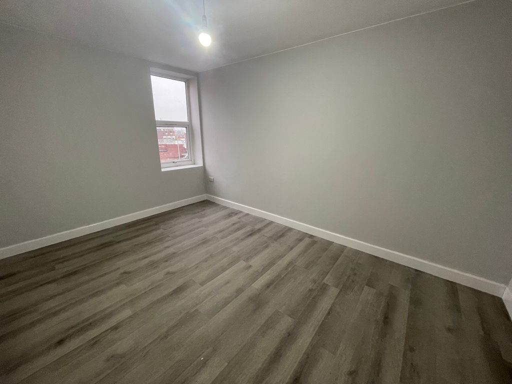 Property photo 2 of 5 Bedroom 1