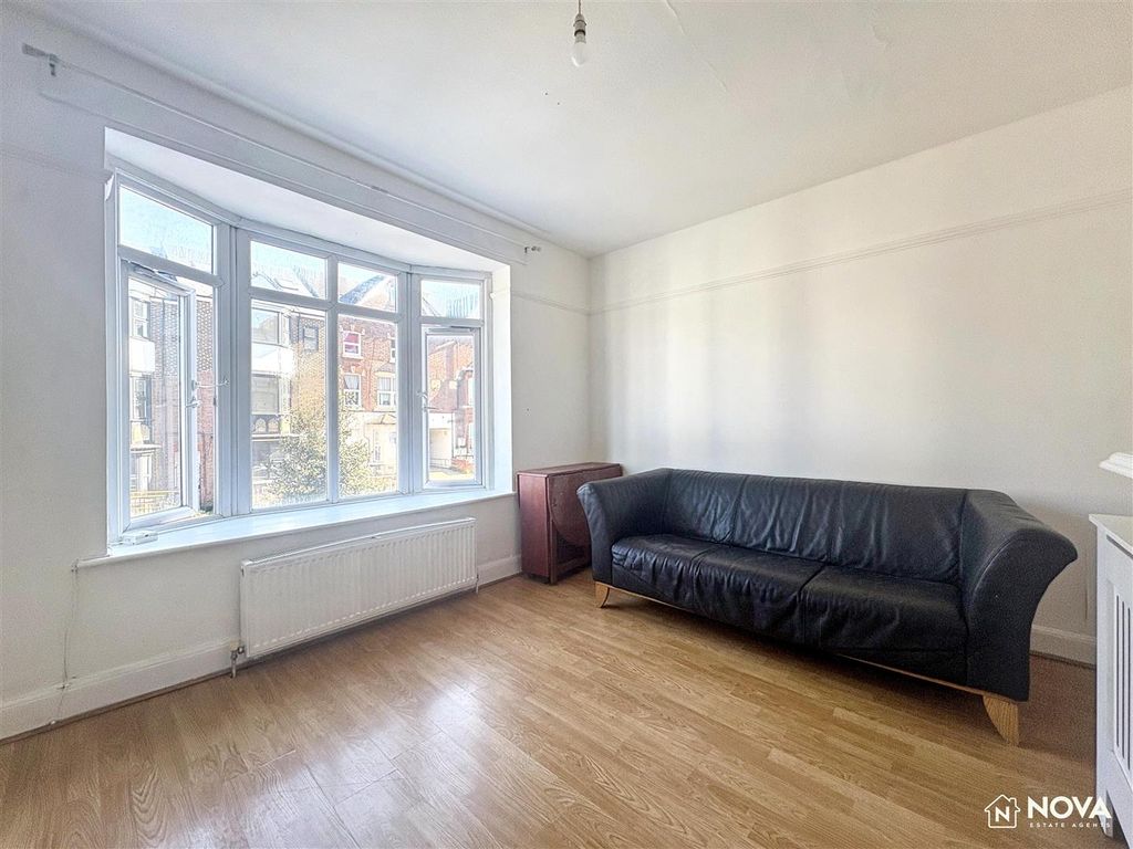 Property photo 2 of 10 Img_0071.Jpg