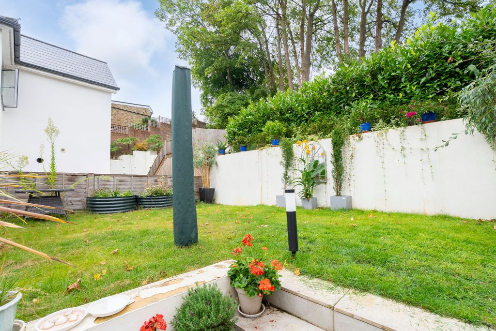 Property photo 3 of 13 Dsc08808