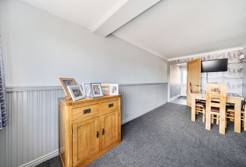 Property photo 3 of 10 1465726-6-6A19c6E...