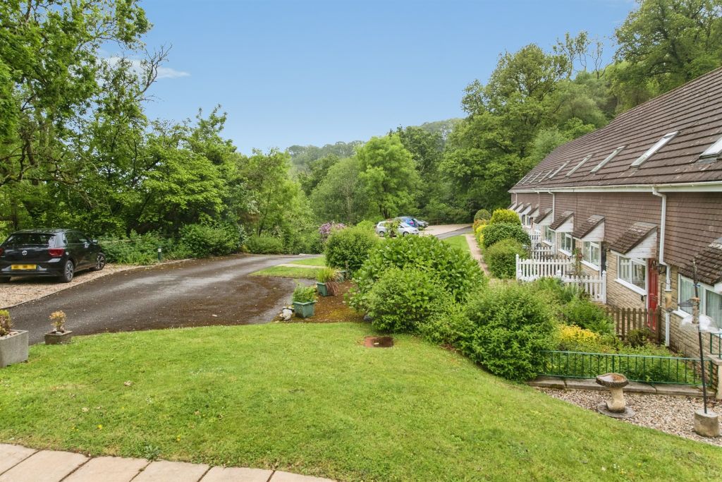 Property photo 2 of 11