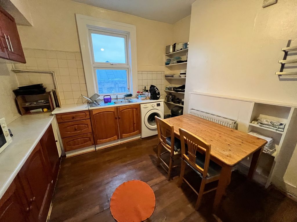 Property photo 3 of 4
