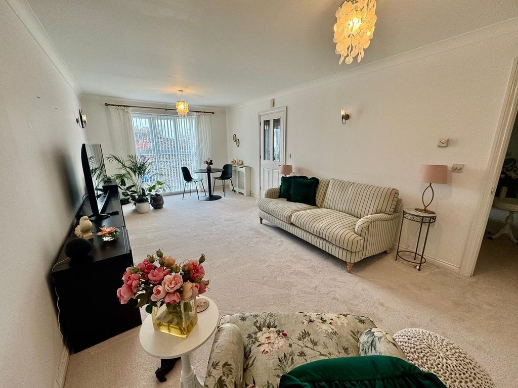 Property photo 3 of 9