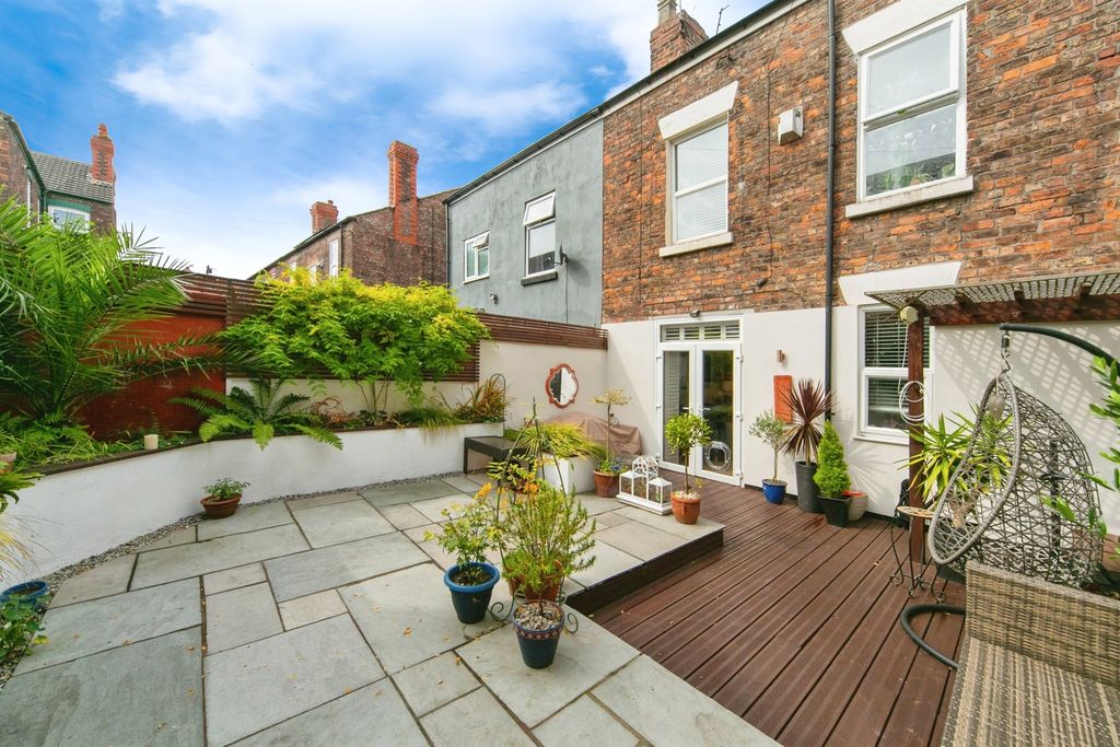 Property photo 2 of 30