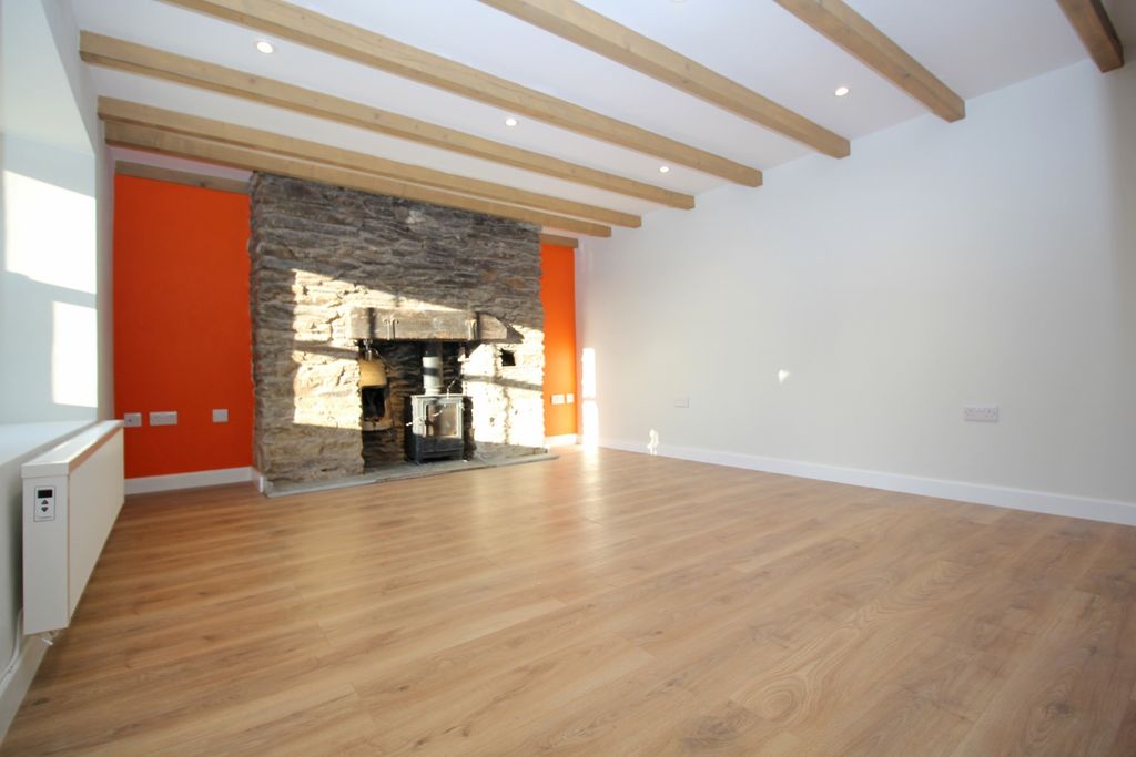 Property photo 2 of 26 3379738