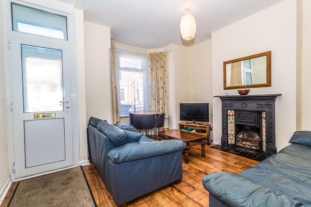 Property photo 3 of 10 Photo 02