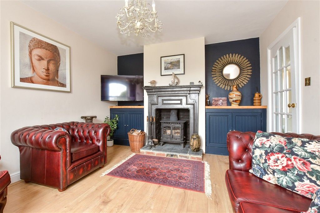 Property photo 2 of 19 Lounge