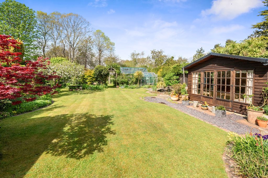Property photo 2 of 7