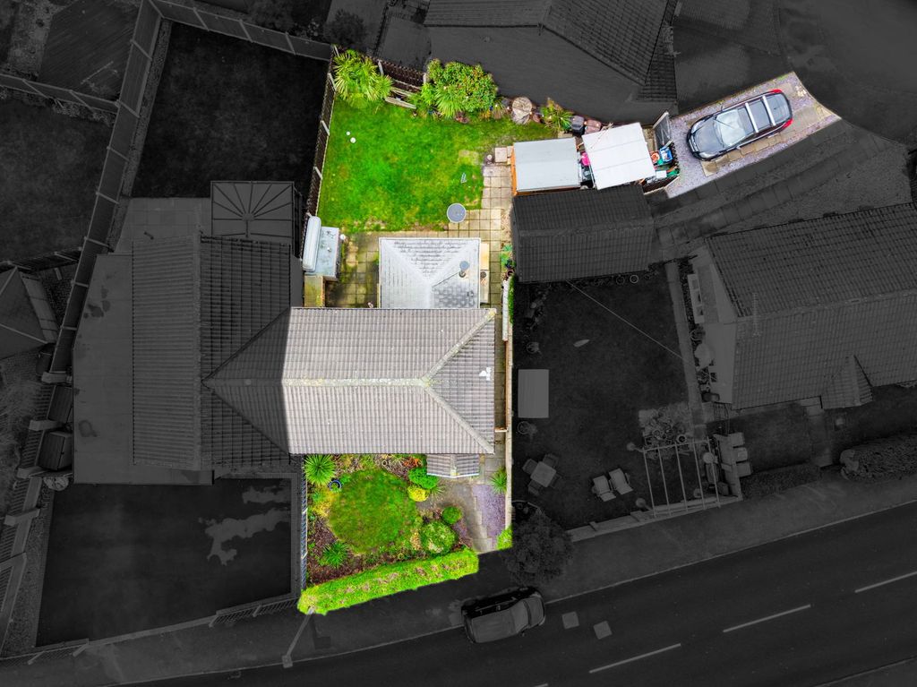 Property photo 2 of 25