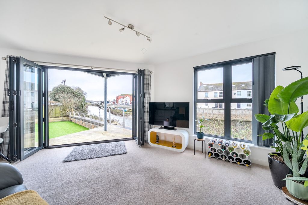 Property photo 2 of 21 1407727-8-6982150166B2E