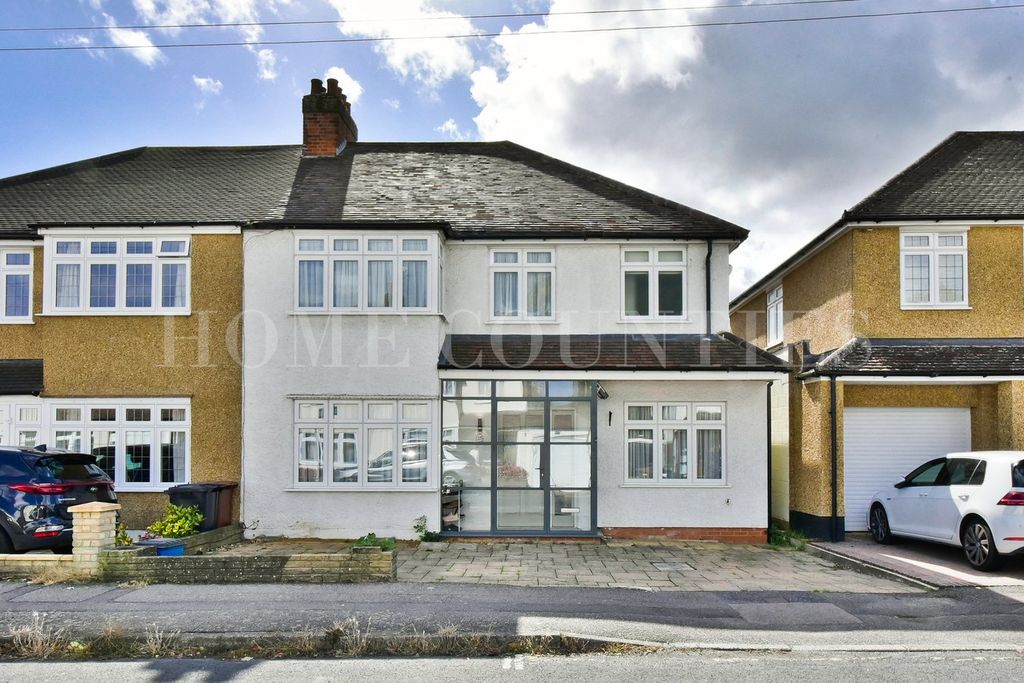 Property photo 1 of 41