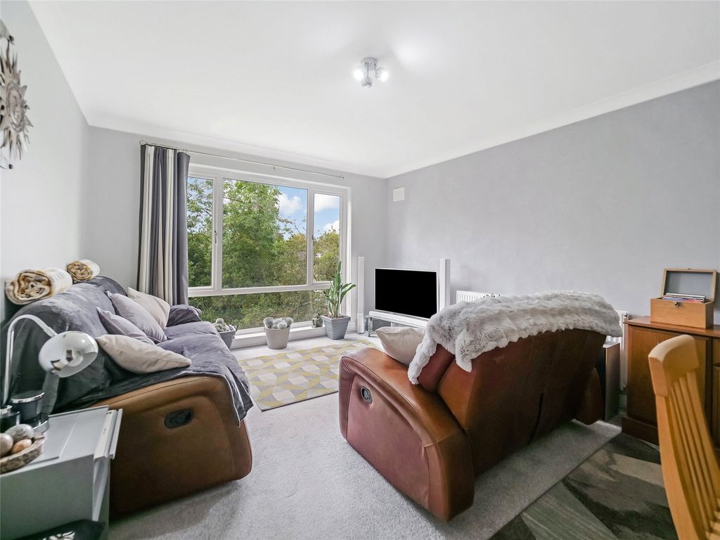 Property photo 2 of 21 Picture No. 06