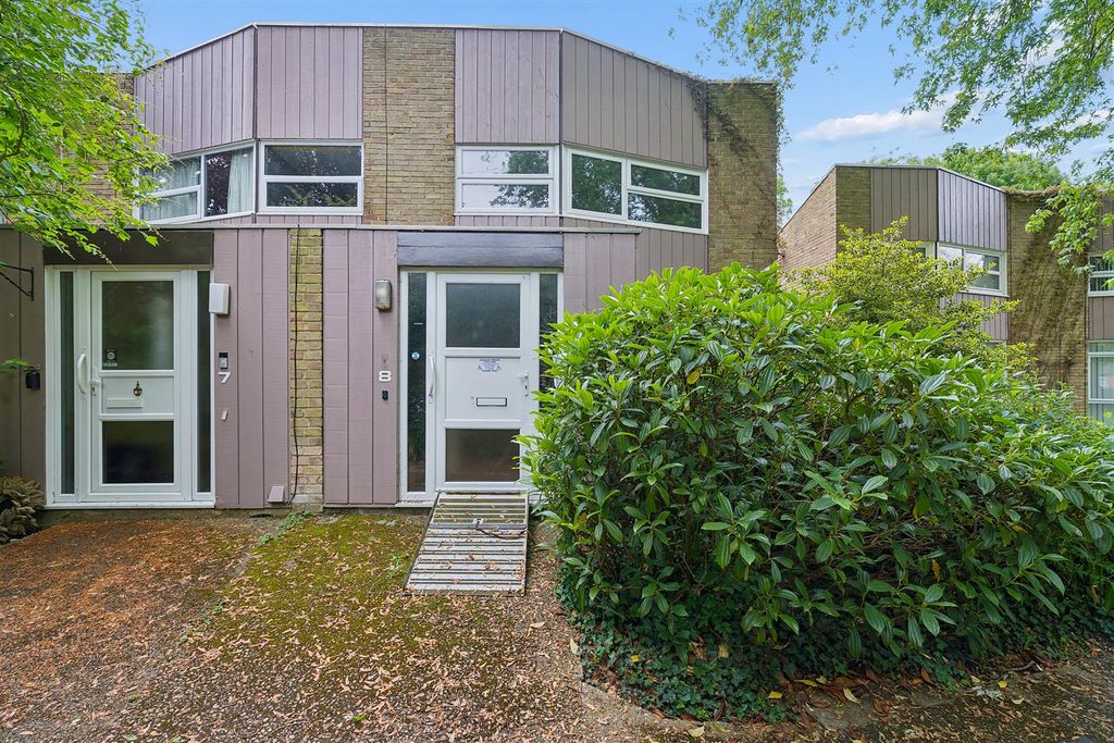 Property photo 1 of 20 Front