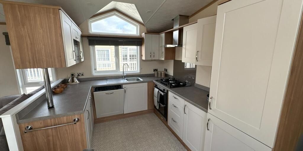 Property photo 2 of 4 4306121