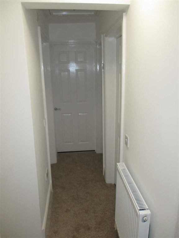 Property photo 3 of 12 Landing