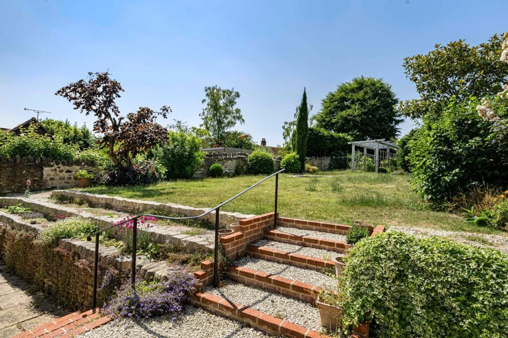Property photo 3 of 25