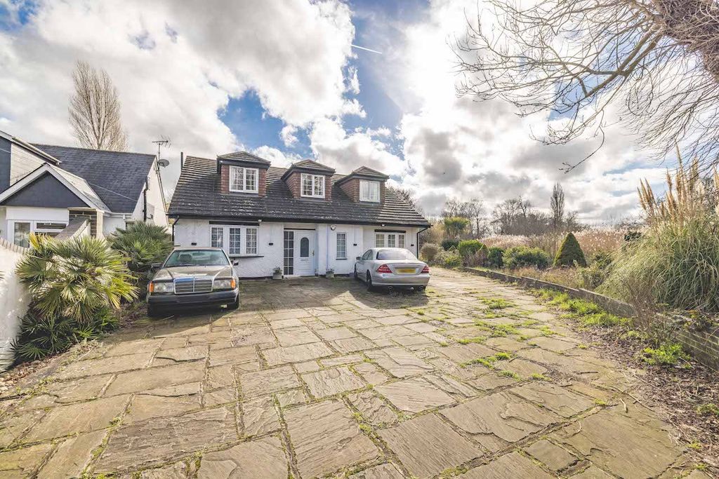 Property photo 3 of 33