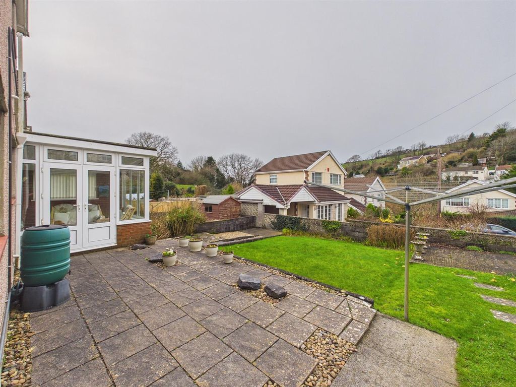 Property photo 3 of 24 Cam04045G0-Pr0065-Still018.Jpg