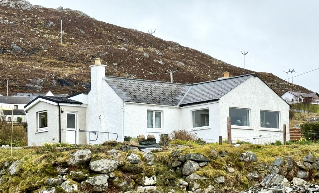 Property photo 2 of 29 Rainbow Cottage