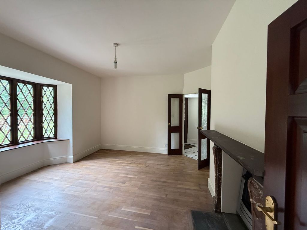 3 bed cottage to rentCwmbach Road, Llanelli SA15 photo 5