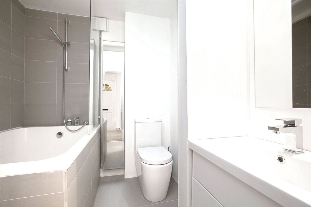 Property photo 3 of 10 Picture No. 04