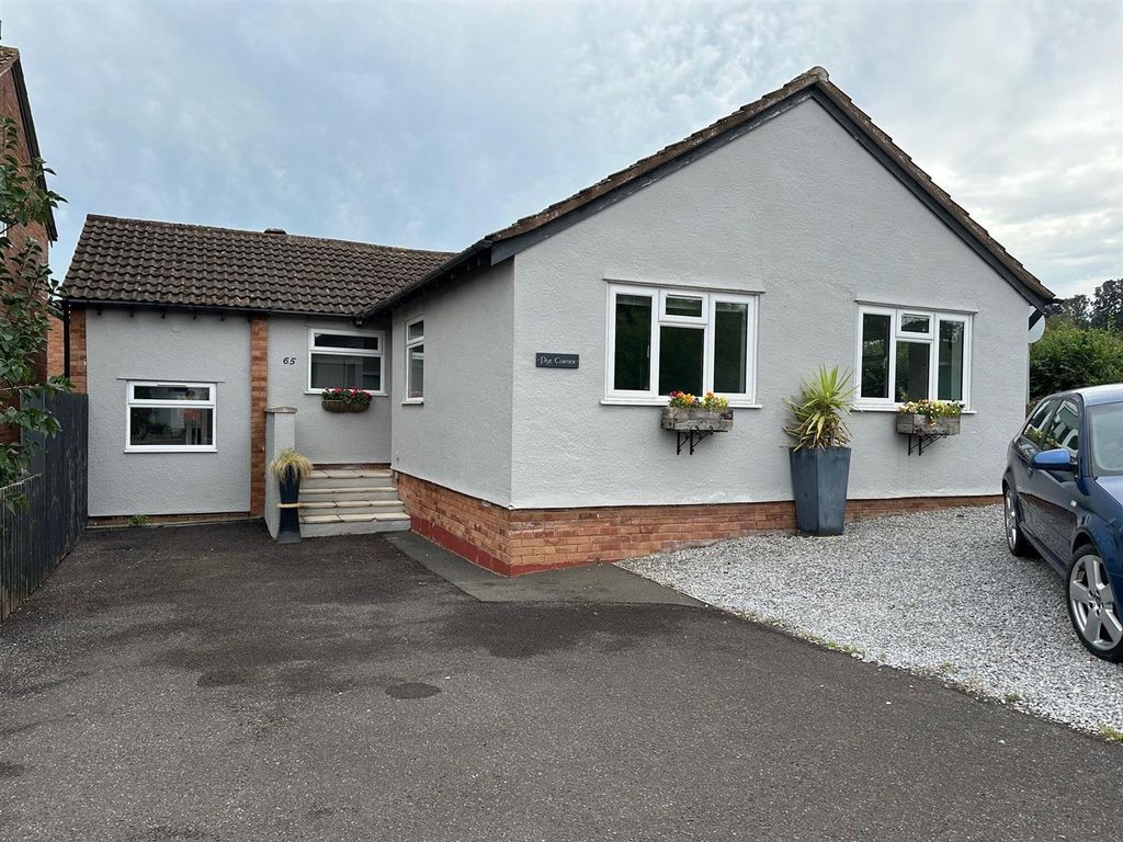 Property photo 1 of 19 Front Of Bungalow.Jpg