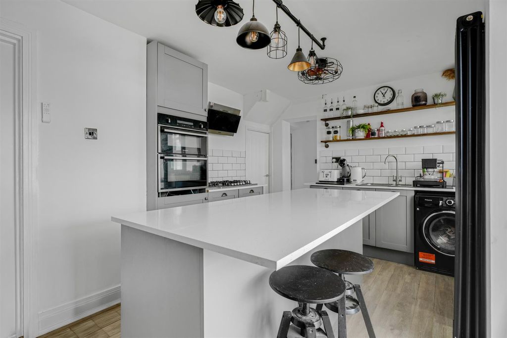 Property photo 3 of 22 A7400422.Jpg