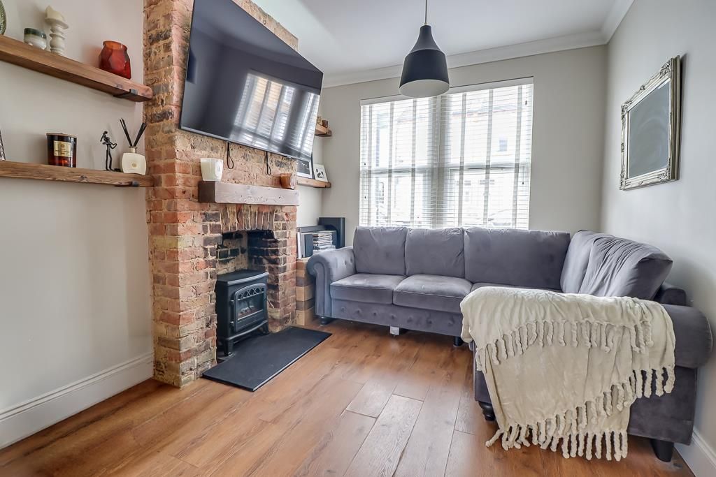 Property photo 2 of 21 Lounge