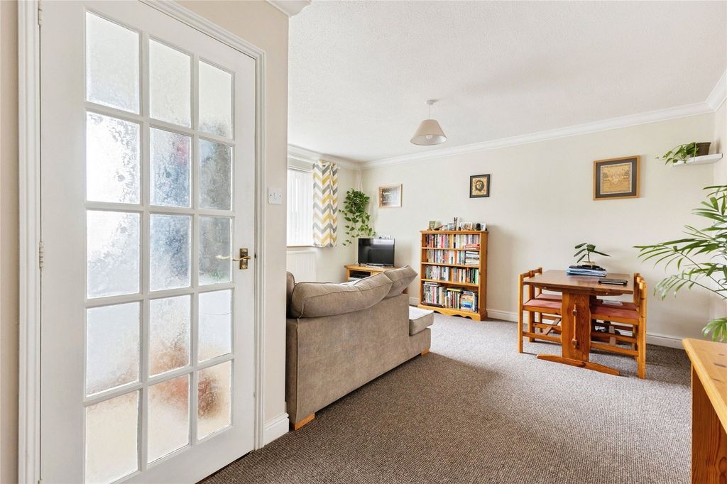 Property photo 2 of 16 Picture No. 10