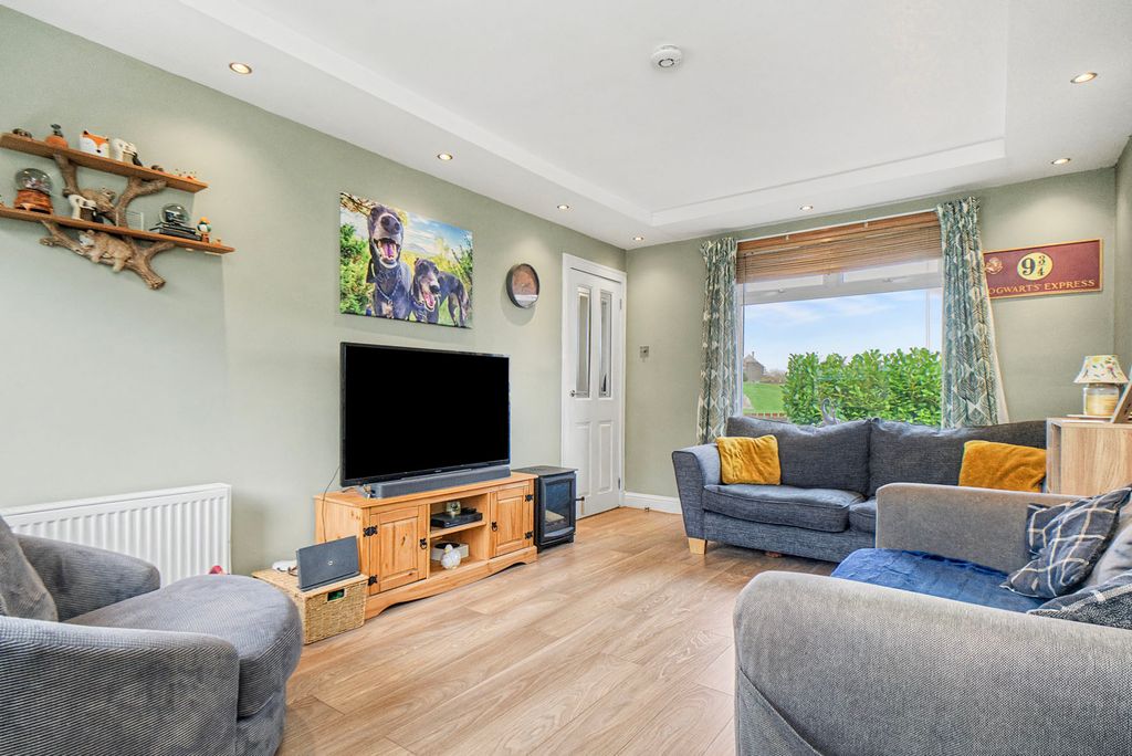 Property photo 2 of 8 Property Image 2