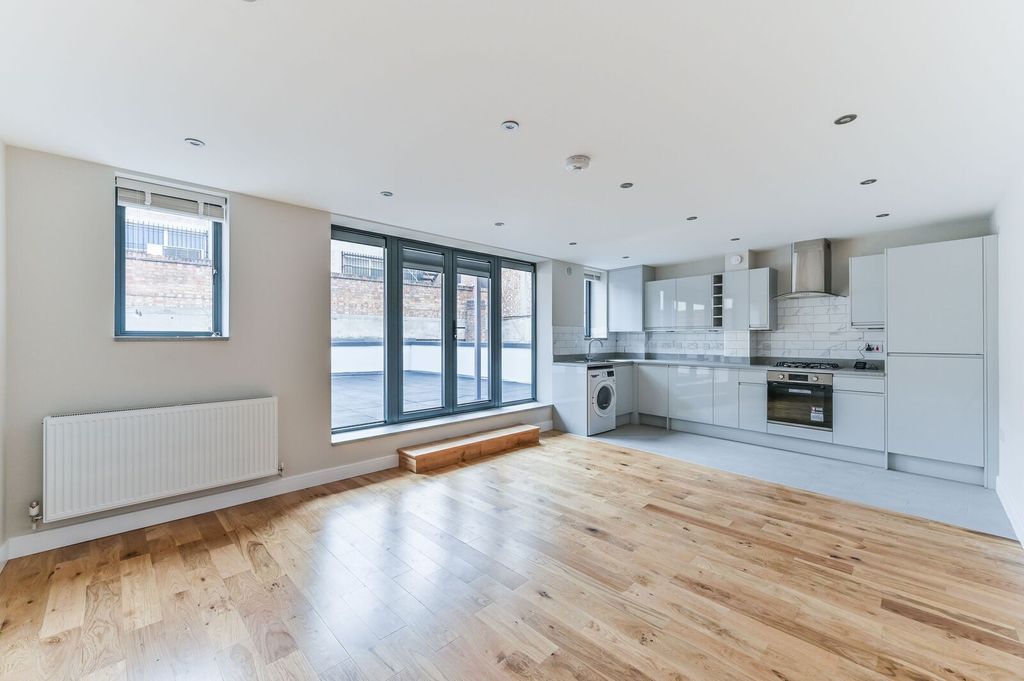Property photo 1 of 35