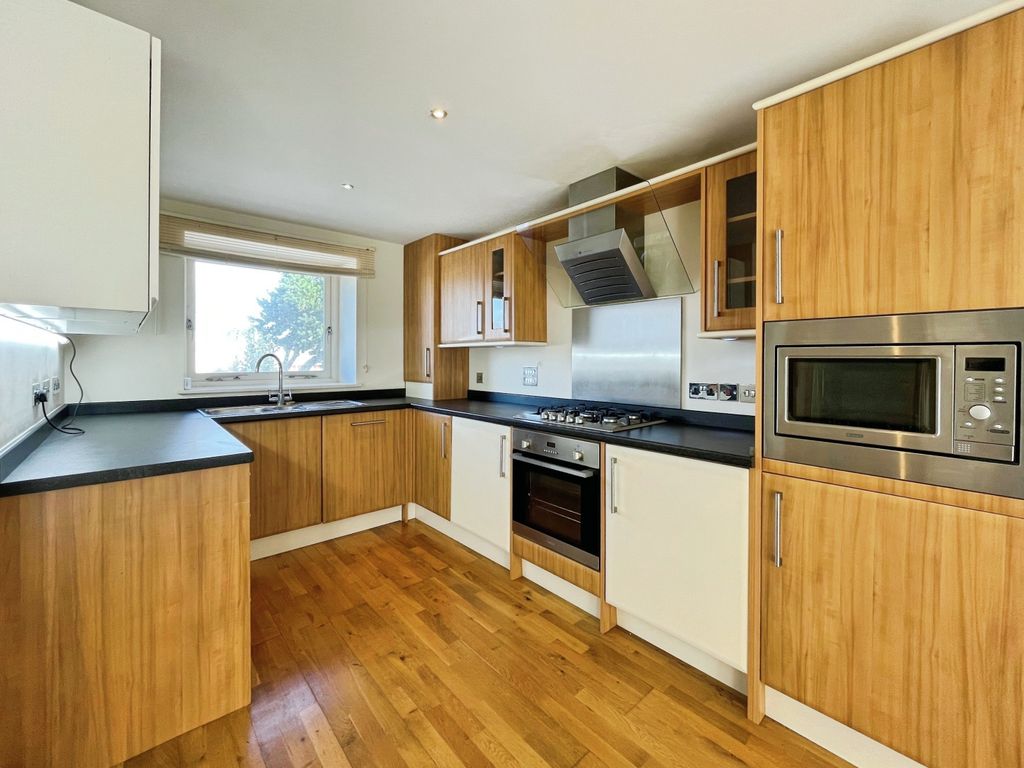 Property photo 3 of 26 E042B3E9-26