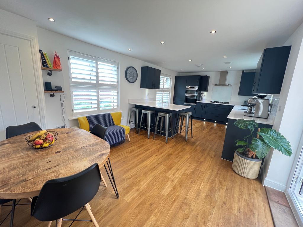 Property photo 2 of 23 Image