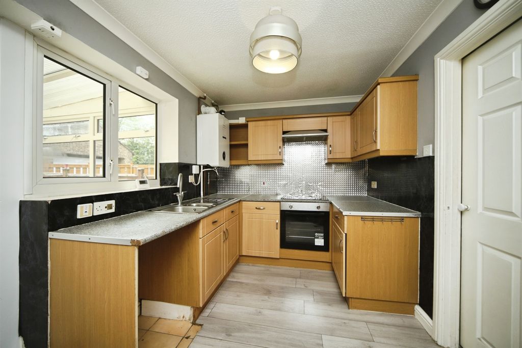 Property photo 2 of 15