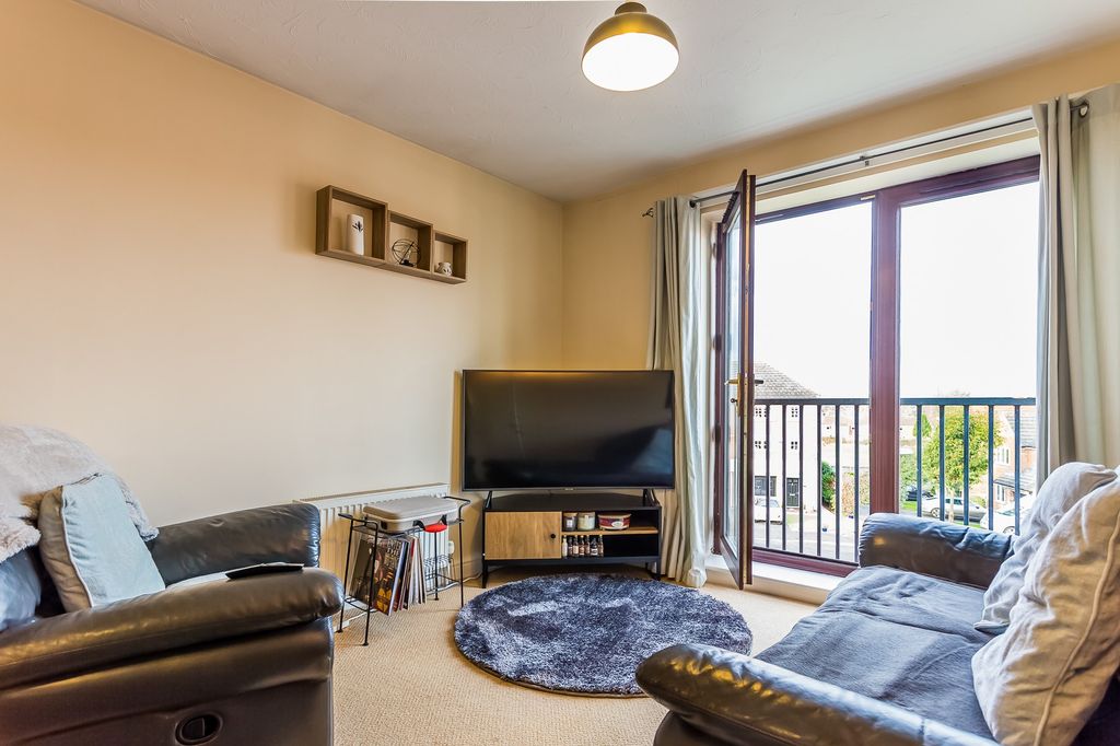 Property photo 3 of 12