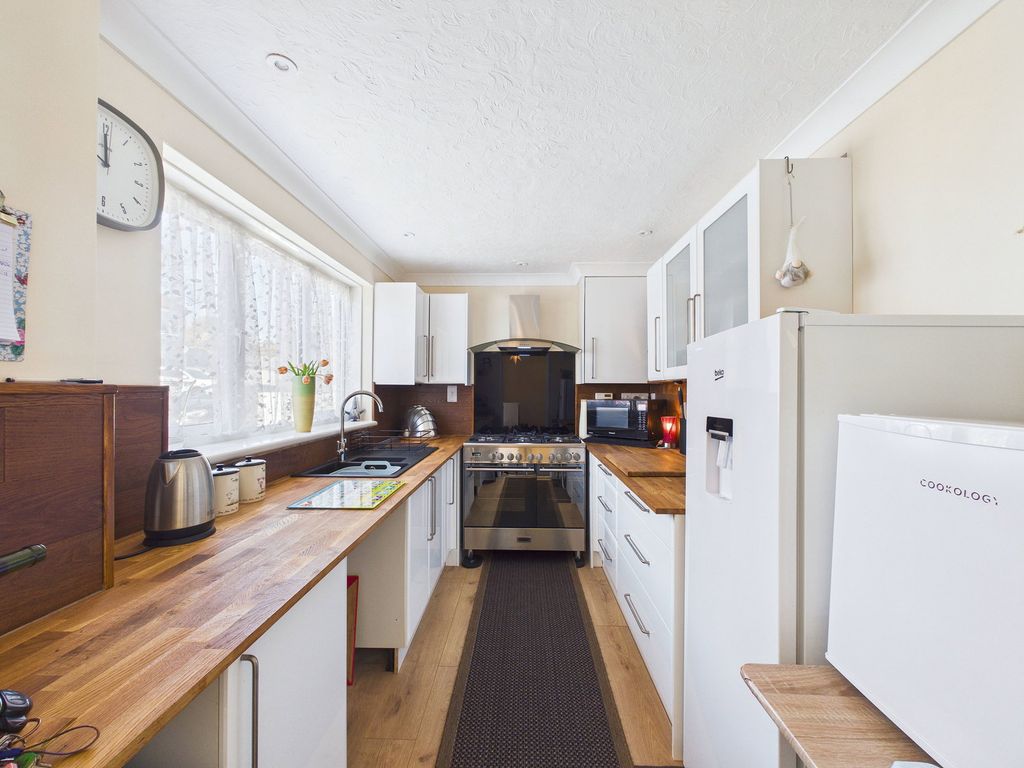 Property photo 3 of 26