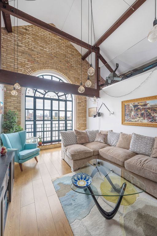 Property photo 3 of 43